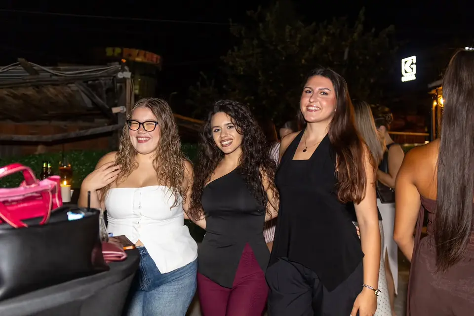 Guests at the Pozitiva Bar opening, photo 8